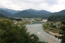 [김경래의 우리 땅 살만한 마을] 강원도 내륙의 빼어난 풍경 평창강 마을