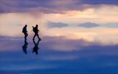 세상에서 가장 큰 거울…하늘과 땅의 경계가 없어