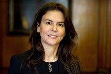 물가 비싸다며 제품 값 내린 슈트라우스 그룹 CEO