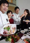 [포토] 다양한 주방용품으로 쿠킹쇼 펼쳐요