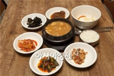 [아시아경제의 건강맛집] 냄새에 한번 맛에 두번 몸이 전율 - 동숭동 마미청국장