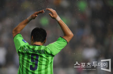 전북, 제주 원정서 3-1 완승···리그 2위 도약