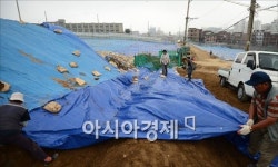 [포토] 본격 장마 대비하는 공사 현장