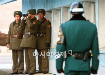 북한군 1명 귀순(종합)