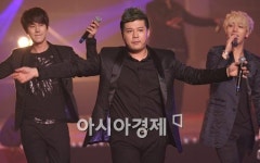 [포토]슈퍼주니어 신동, 제 품에 안겨보세요~