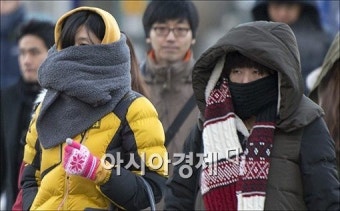김남길과 서경덕 교수, 세계에 윤동주 소개하는 다국어 영상 공개