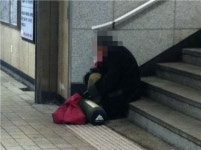 맹추위 닥친 그날밤 지하철 화장실에선…