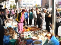 장성군, 할머니장터에서 훈훈한 시골인심 사세요