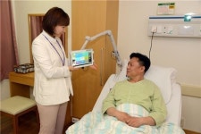 강북삼성병원, 전 병실에 태블릿PC 스마트 병실 구축