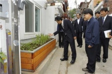 김우영 은평구청장, 신사2동 찾아 주민들과 대화 나눠
