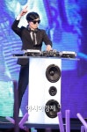 [포토]유재석, DJ 날유와 함께하는 불타는 일요일밤!