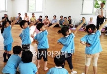들리시나요, 꼬꼬마 천사들의 합창소리