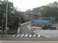 평창동 하나은행 옆 도로 확장
