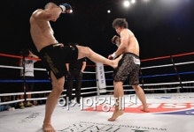 [포토]김두환-양해준 치열한 공방전