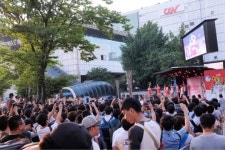 [포토]주안역 광장을 가득 채운 걸스데이 팬들