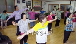 [포토]장재성 광주시 서구의회의장 경로당 방문