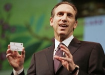 JC페니 CEO 교체전에 슐츠 스타벅스 CEO도 가세