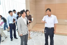 최영호 남구청장, 주월동 푸른길도서관 건립 현장점검