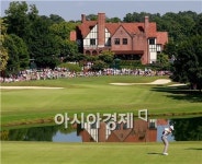 [골프토픽] 이스트레이크 球聖과의 남다른 인연~