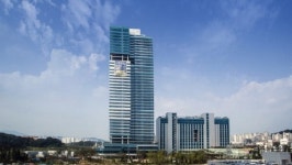 녹지까지 갖춘 에코 지식산업센터… 흥덕 IT밸리 10월 입주예정!