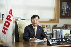 거미 쫓는 CCTV 고객 마음 훔쳤다