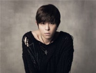 토니안, 스쿨스토어 사내이사직 사임 개인사유 때문