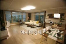 [르포]부산 사직 롯데캐슬 견본주택, 젊은 엄마들 북적