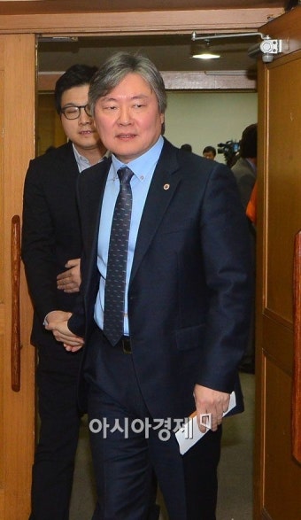 [포토]손 잡은 의협과 전공의 비대위