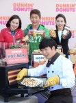 [포토]꽃샘추위, 던킨에서 핫밀(Hot Meal)을 즐기세요