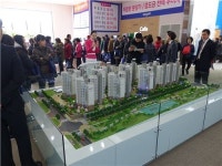 충주 지웰 견본주택 오픈 첫 날 1500여명 몰려