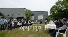 검찰 금수원 강제 진입, 구원파 무력 충돌 불사 안팎 경계 강화