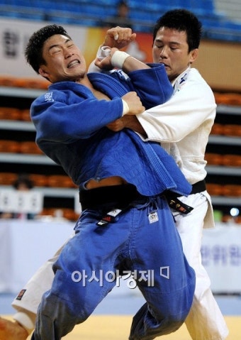 [포토]이승수,'회심의 업어치기'
