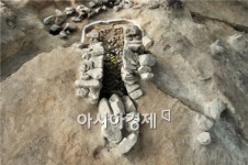남원 운봉고원에서 신라후기 석실묘 출토