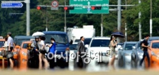 [포토]폭염에 갇힘 여의대로