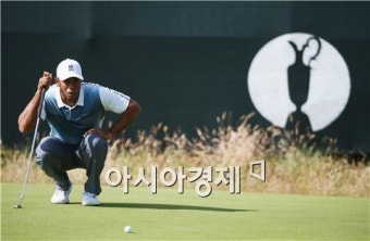 [디오픈] 우즈, 3언더파 