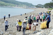 [포토]완도 청산도 해변은 주민이 지킨다