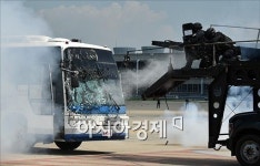[포토]버스 납치범을 잡아라