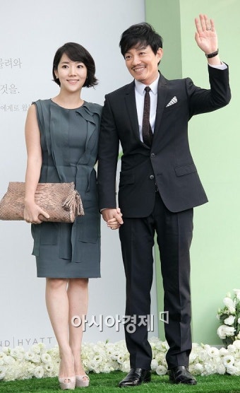 이범수·이윤진 부부 근황…