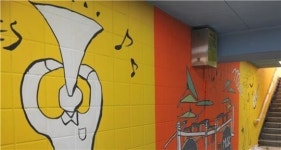 용화여고앞 지하보도 벽화로 새단장