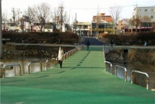 홍제천 홍연2교 하류 인도교 완공