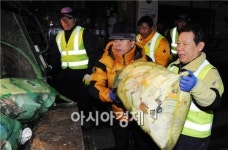 윤장현 광주시장, 민생현장서 ‘청결 광주’ 시작