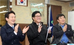 남경필 사회적기업 공동판매장 수원KT야구장에 설치