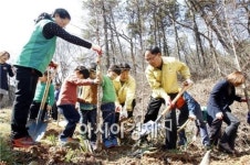 [포토]광주시 북구, 나무심기 행사 가져