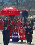 [포토]봄햇살 아래 왕가의 산책