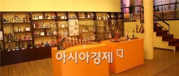 세계인형박물관 개관, 80개국 인형 1000점이 한 곳에