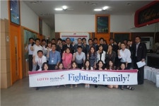롯데제이티비, 상생협력 위한 Fighting Family! 캠페인 개최