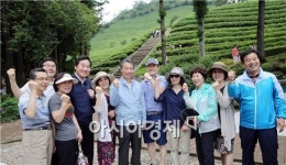 [포토]정종섭 행자부장관 보성 차밭 방문