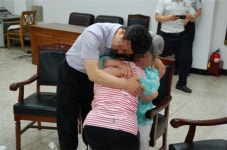 31년 만에 엄마품에 안긴 40대 장기(長期)실종장애인