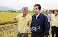 [포토]고흥군 동강면 죽암농장 살펴보는 이낙연 전남도지사