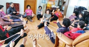 곡성군, 동절기 경로당 요가·체조교실 운영 ‘호응’